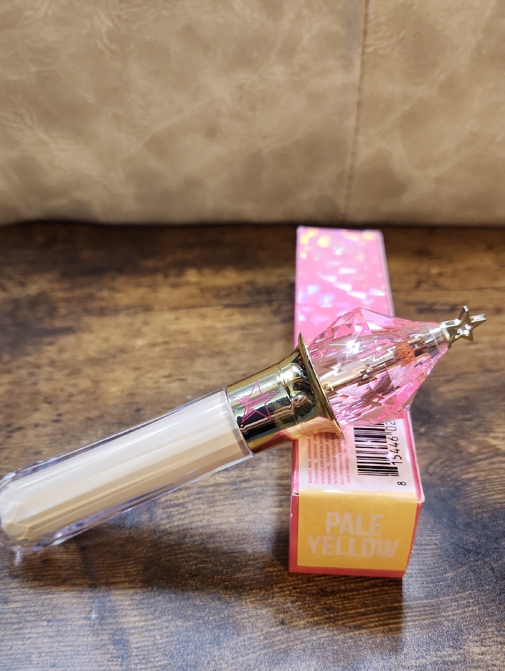Jeffree Star Pale Yellow Liquid Concealer - Brightening Shade